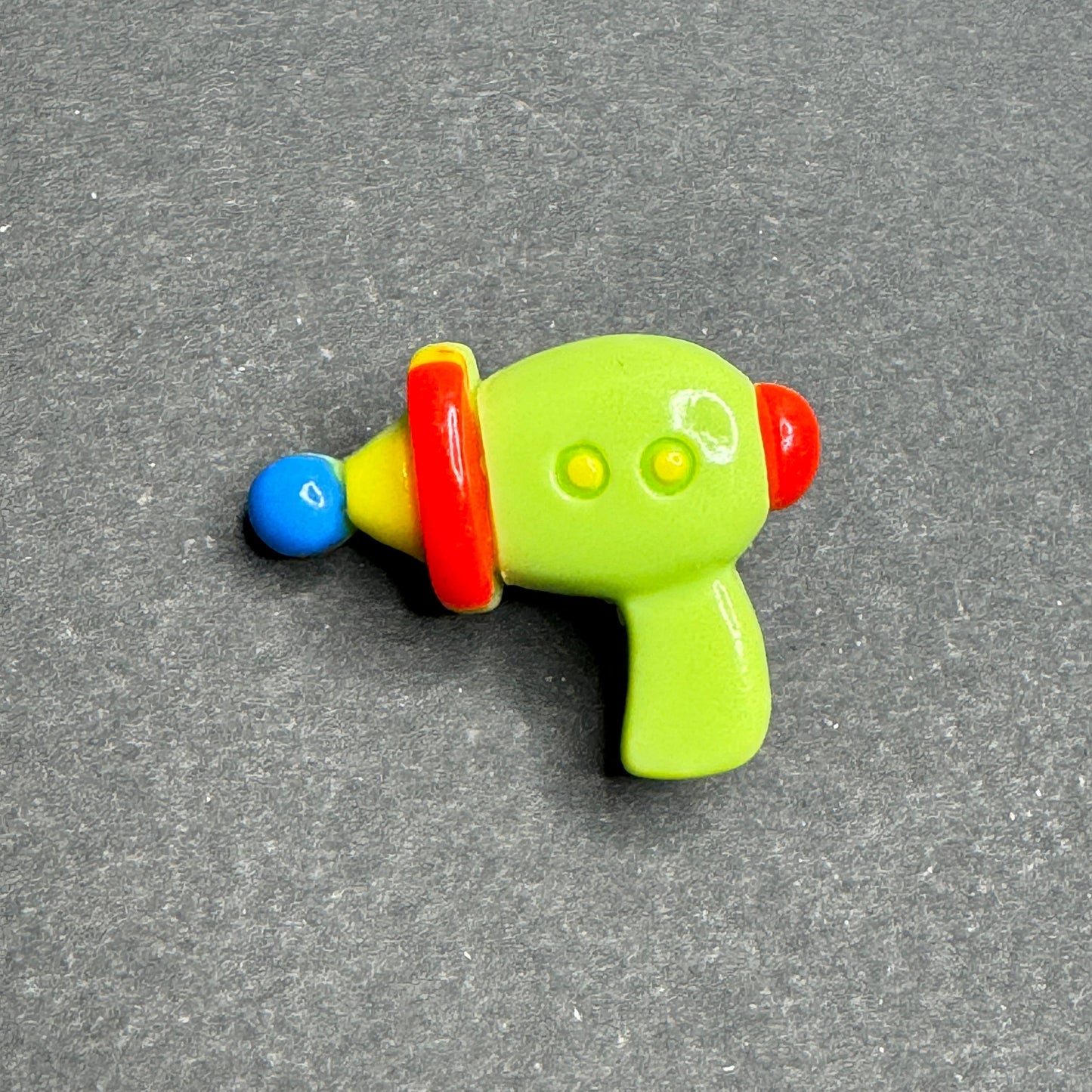 TOY GUN
